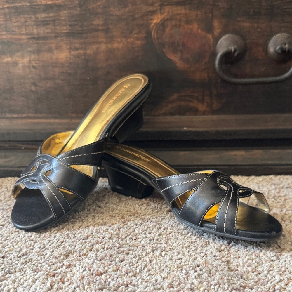 Naturalizer Black and Tan Mules